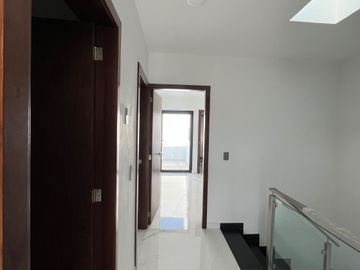 HERMOSA CASA EN VENTA COLLI URBANO TOTALMENTE NUEVA