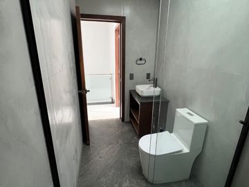 HERMOSA CASA EN VENTA COLLI URBANO TOTALMENTE NUEVA