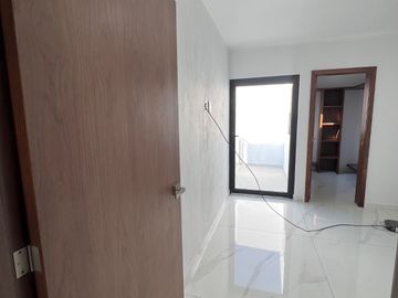 HERMOSA CASA EN VENTA COLLI URBANO TOTALMENTE NUEVA