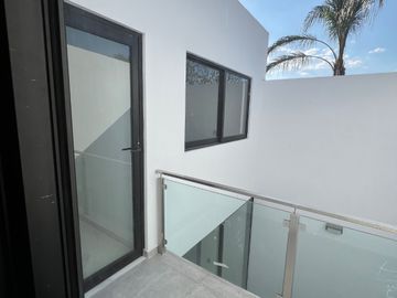 HERMOSA CASA EN VENTA COLLI URBANO TOTALMENTE NUEVA