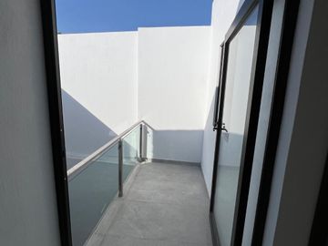 HERMOSA CASA EN VENTA COLLI URBANO TOTALMENTE NUEVA