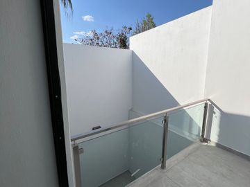 HERMOSA CASA EN VENTA COLLI URBANO TOTALMENTE NUEVA