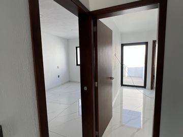 HERMOSA CASA EN VENTA COLLI URBANO TOTALMENTE NUEVA