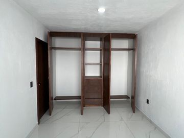 HERMOSA CASA EN VENTA COLLI URBANO TOTALMENTE NUEVA