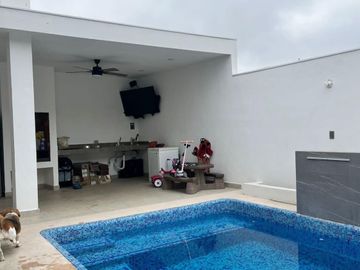 CASA HABITACIÓN EN VENTA EN SANTIAGO, NUEVO LEÓN, ZONA FRACCIONAMIENTO PRIVADA CUMBRES DE SANTIAGO, MUY CERCA DE LA C DEL ÁLAMO,,INCLUYE EQUIPO BASICO