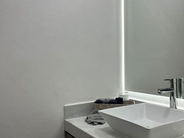 CASA HABITACIÓN EN VENTA EN SANTIAGO, NUEVO LEÓN, ZONA FRACCIONAMIENTO PRIVADA CUMBRES DE SANTIAGO, MUY CERCA DE LA C DEL ÁLAMO,,INCLUYE EQUIPO BASICO