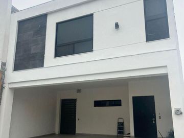 CASA HABITACIÓN EN VENTA EN SANTIAGO, NUEVO LEÓN, ZONA FRACCIONAMIENTO PRIVADA CUMBRES DE SANTIAGO, MUY CERCA DE LA C DEL ÁLAMO,,INCLUYE EQUIPO BASICO