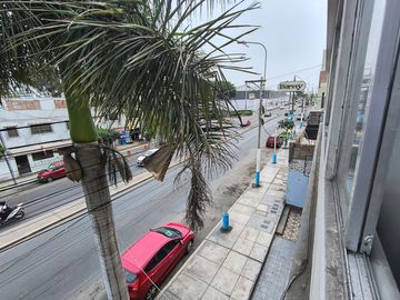 VENTA DE AMPLIO DEPARTAMENTO EN LA PERLA CALLAO...
