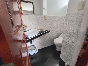 VENTA DE AMPLIO DEPARTAMENTO EN LA PERLA CALLAO...