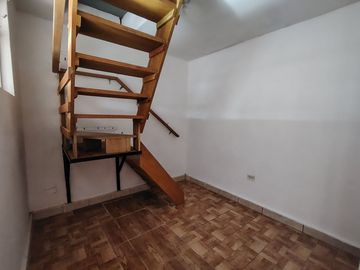 🏠ALQUILER DE CÓMODO DÚPLEX 3erpiso 69m2 02 dorm EN SAN JUAN DE MIRAFLORES