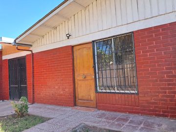 SE VENDE CASA - PORVENIR  - PEÑAFLOR