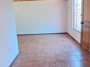 SE VENDE CASA - PORVENIR  - PEÑAFLOR