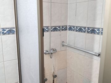 SE VENDE CASA - PORVENIR  - PEÑAFLOR