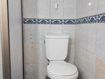 SE VENDE CASA - PORVENIR  - PEÑAFLOR