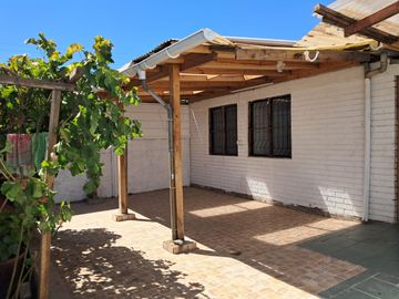 SE VENDE CASA - PORVENIR  - PEÑAFLOR