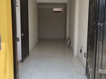 Local Comercial En Alquiler – Primer Piso En Avenida Principal, Santa Clara