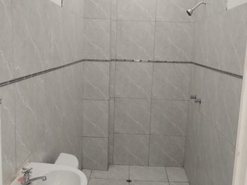 Local Comercial En Alquiler – Primer Piso En Avenida Principal, Santa Clara