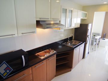 Fully Furnished Studio Unit for Sale at One Central