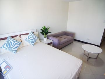 Fully Furnished Studio Unit for Sale at One Central