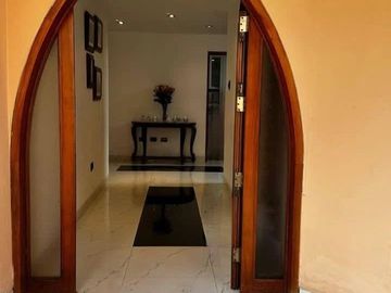 Venta de casa en Monterrico Santiago de surco 4 dormitorios