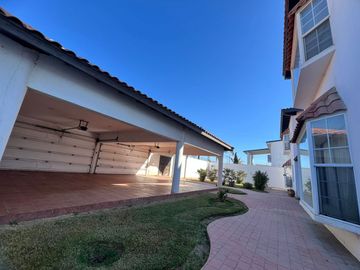 Beach Front Residence, 5Bdrm 7Bath Residencia Frente de Playa