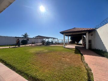 Beach Front Residence, 5Bdrm 7Bath Residencia Frente de Playa