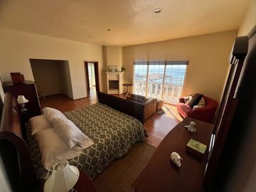 Beach Front Residence, 5Bdrm 7Bath Residencia Frente de Playa