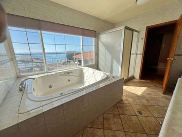Beach Front Residence, 5Bdrm 7Bath Residencia Frente de Playa