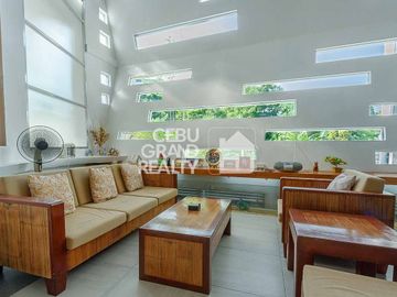Stylish Multi-Level Home with Scenic Outdoor Views in Maria Luisa Estate Park