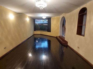 Linda Casa En Santiago Se Surco - Parque Ecologico Loma Amarilla