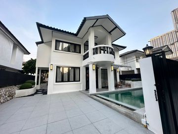 Luxury 2-Story Pool Villa for Sale by Jomtien Beach - Just a 2-Minute Walk to the Sand
