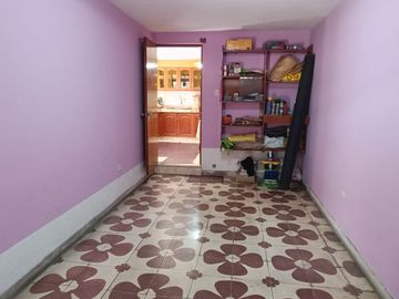 💥💫 VENDO CASA DE  3 PISOS EN LA URBANIZACIÓN LAS FLORES - SJL 💫💥