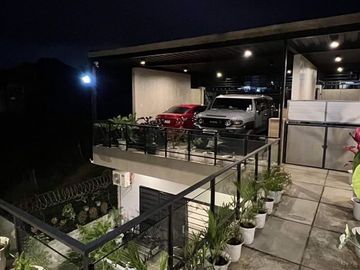 FOR SALE: 3YR OLD MODERN-INDUSTRIAL DESIGN HOUSE AND LOT IN TAGAYTAY CITY