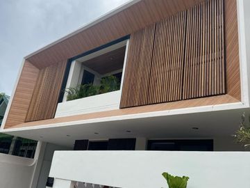 St Augustine Village 9 Bedrooms House for Sale in Calamba, Laguna