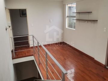VENDO DUPLEX EN PEDRO VENTURO SURCO