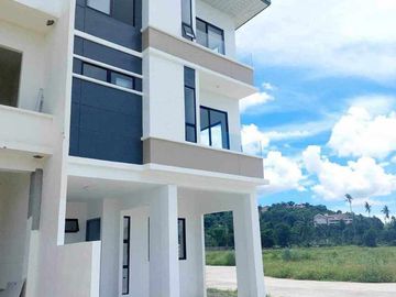 3 Storey Subdivision House for Sale in Talamban Cebu
