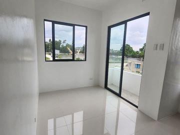 3 Storey Subdivision House for Sale in Talamban Cebu