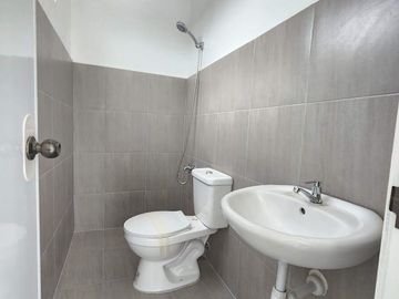 3 Storey Subdivision House for Sale in Talamban Cebu
