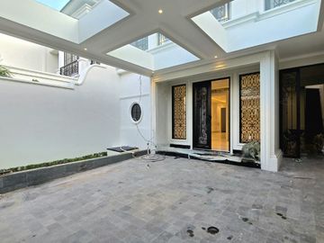 Rumah mewah design classic di cempaka putih jakarta pusat