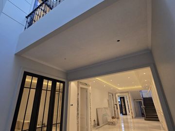 Rumah mewah design classic di cempaka putih jakarta pusat