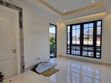 Rumah mewah design classic di cempaka putih jakarta pusat