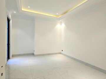 Rumah mewah design classic di cempaka putih jakarta pusat