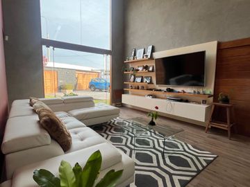 😍En venta hermosa y acogedora casa con amplias habitaciones y acabados de lujo😍