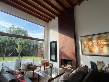 😍En venta hermosa y acogedora casa con amplias habitaciones y acabados de lujo😍