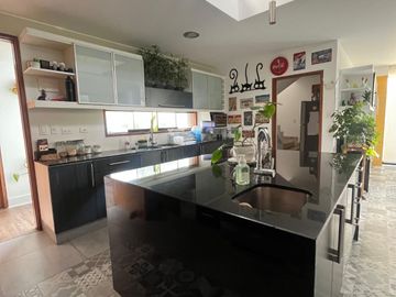 😍En venta hermosa y acogedora casa con amplias habitaciones y acabados de lujo😍