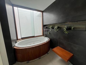 😍En venta hermosa y acogedora casa con amplias habitaciones y acabados de lujo😍