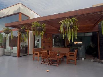 😍En venta hermosa y acogedora casa con amplias habitaciones y acabados de lujo😍