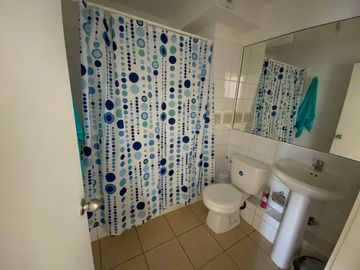 Avenida Las Parcelas costado Aeropuerto, Primer Piso ,  2 dormitorios , 1 baño , estacionamiento