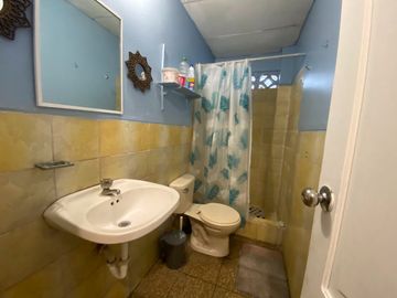 Se vende casa Alborada XIII Avenida Francisco de Orellana  frente a Mall del Río o La Gran Manzana