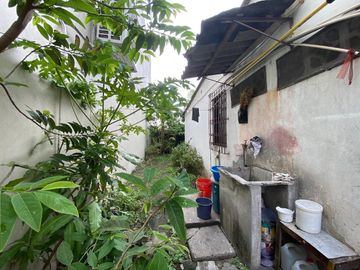 Se vende casa Alborada XIII Avenida Francisco de Orellana  frente a Mall del Río o La Gran Manzana
